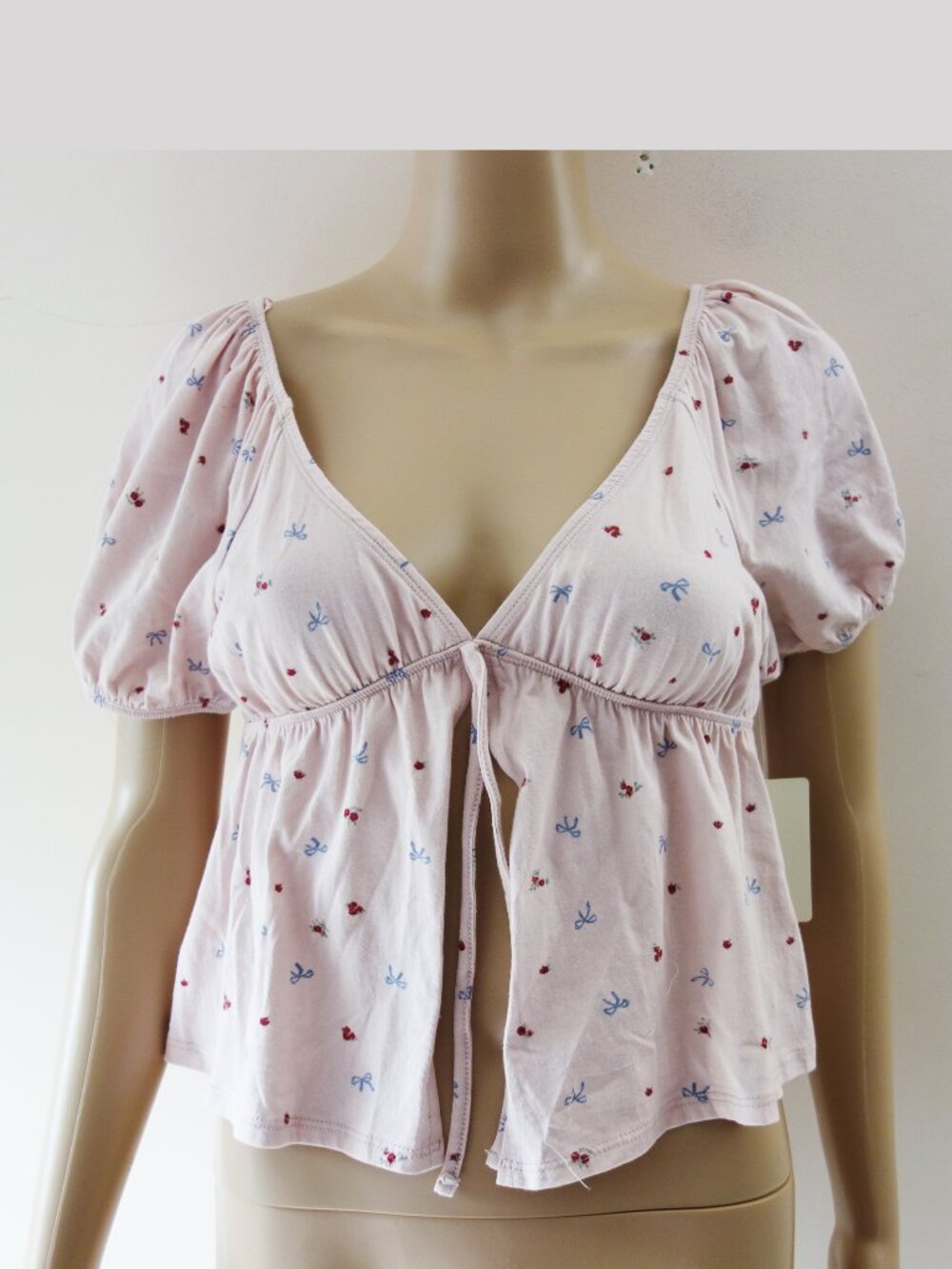 Pink Republic Pale Pink Floral Ribbon Bows Open front Crop Top (Junior M) NWT!
